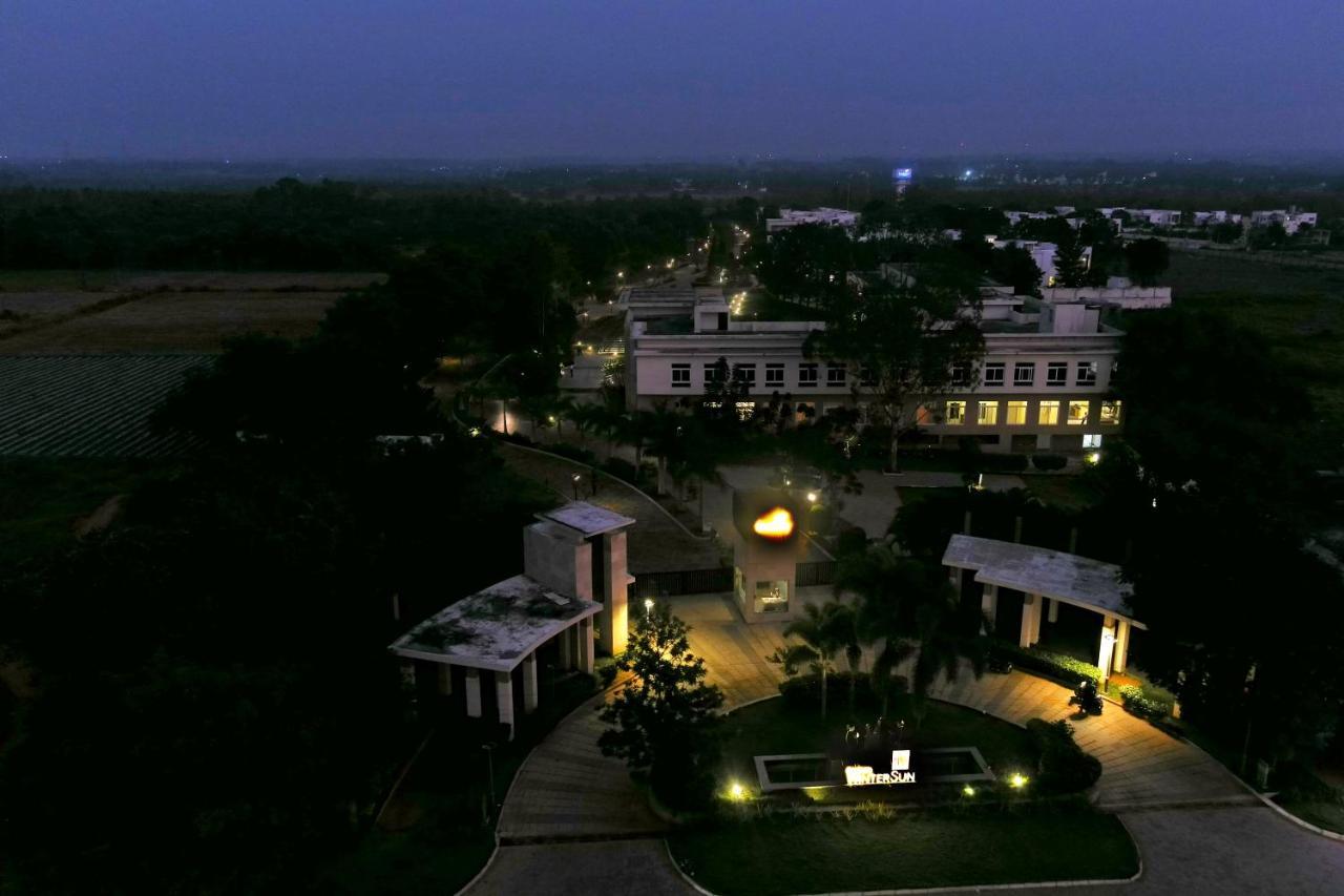 Spree Resort At Century Wintersun Dod Ballāpur 外观 照片